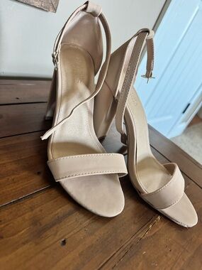 Charlotte Russe Ankle-Strap Block Heel Sandals 8